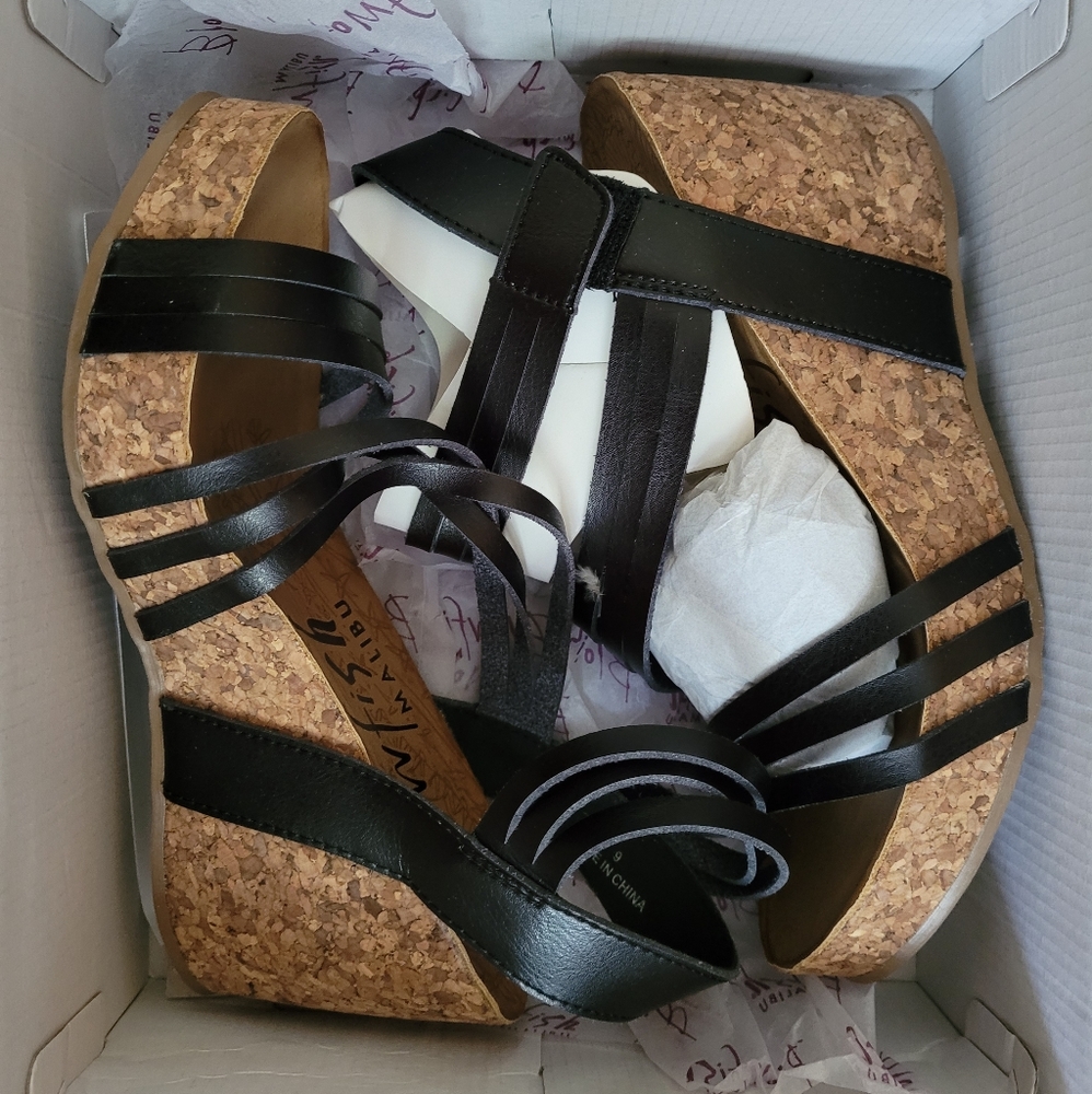 [SOLD] NEW Blowfish Wedge Sandals